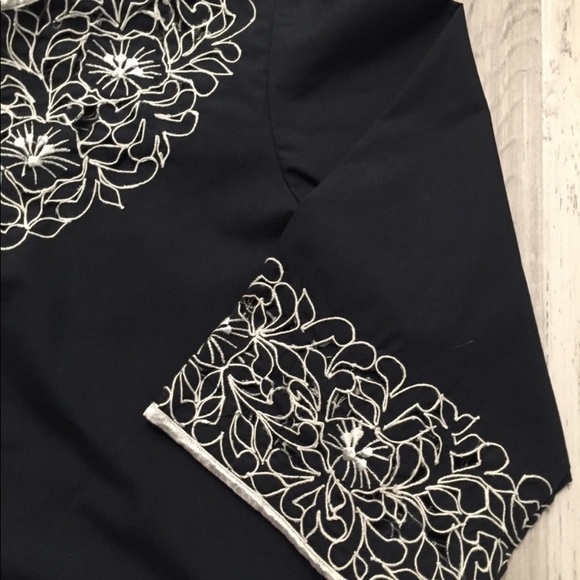 Vintage EUC Embroidery Lace Black&White Tunic - Picture 3 of 8